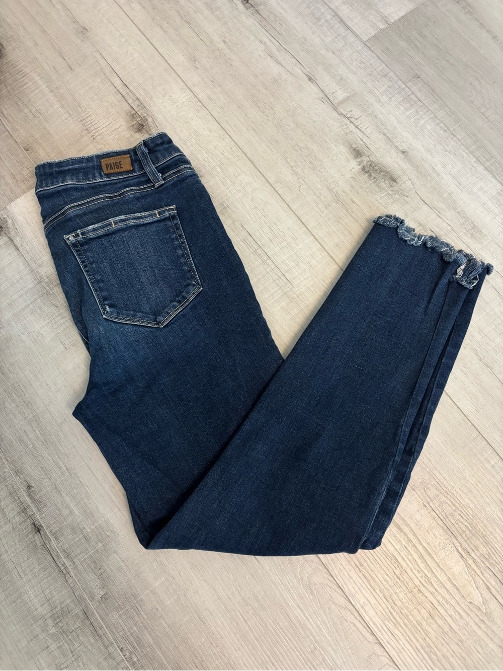 PAIGE Jacqueline Straight Jeans Size 29 Dark/Medium Wash Distressed